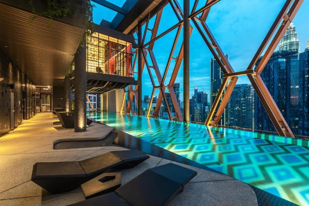 Scarletz Suites Klcc By Luxe Suites Kuala Lumpur Bagian luar foto