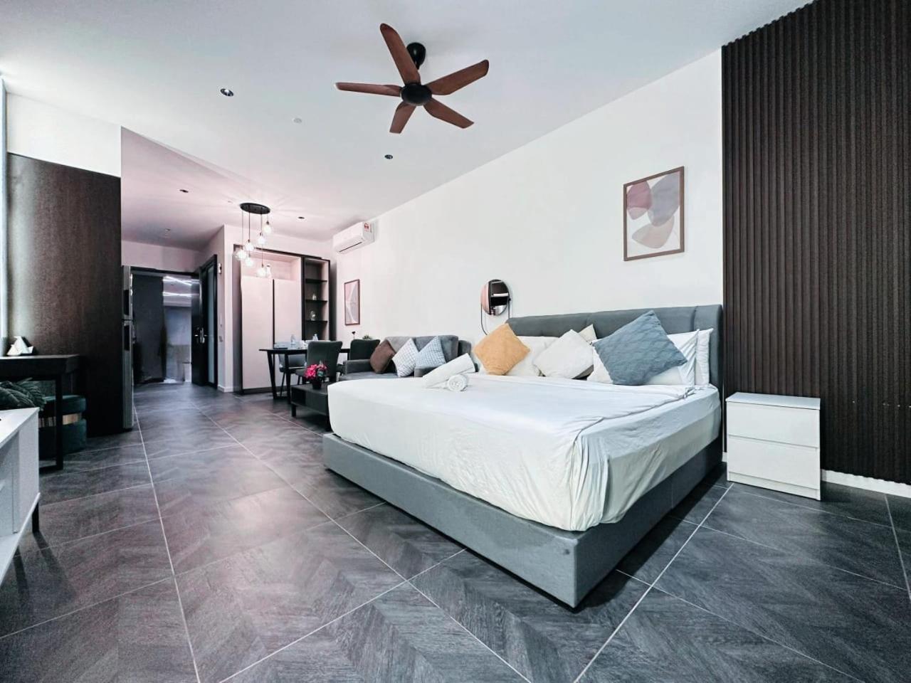 Scarletz Suites Klcc By Luxe Suites Kuala Lumpur Bagian luar foto